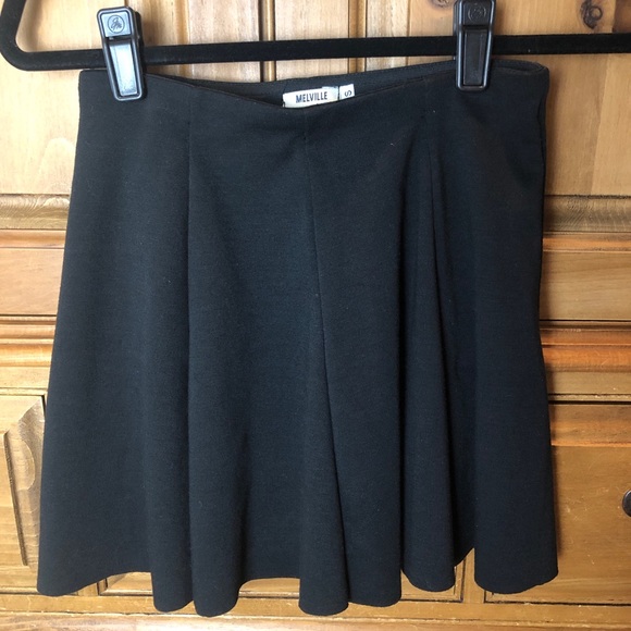 Brandy Melville Dresses & Skirts - Brandy Melville Black Elastic Waist Mini Skirt